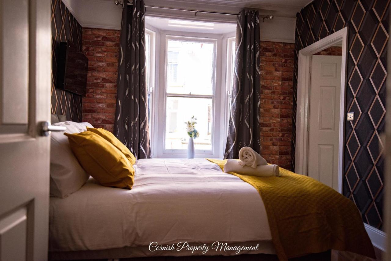 River Street Apartments Труро Екстериор снимка