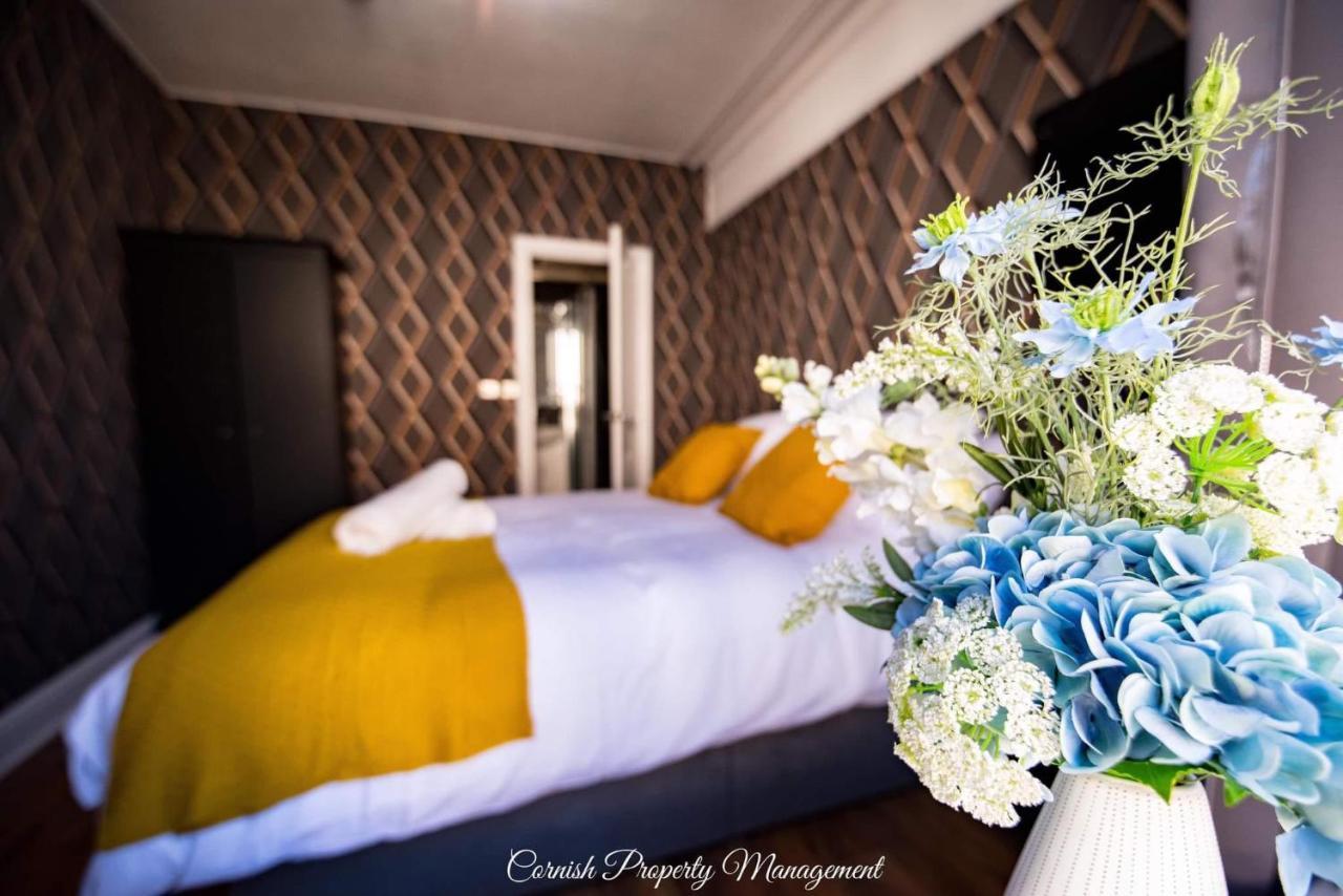 River Street Apartments Труро Екстериор снимка