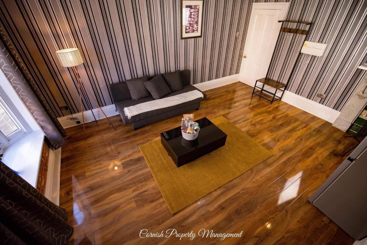 River Street Apartments Труро Екстериор снимка