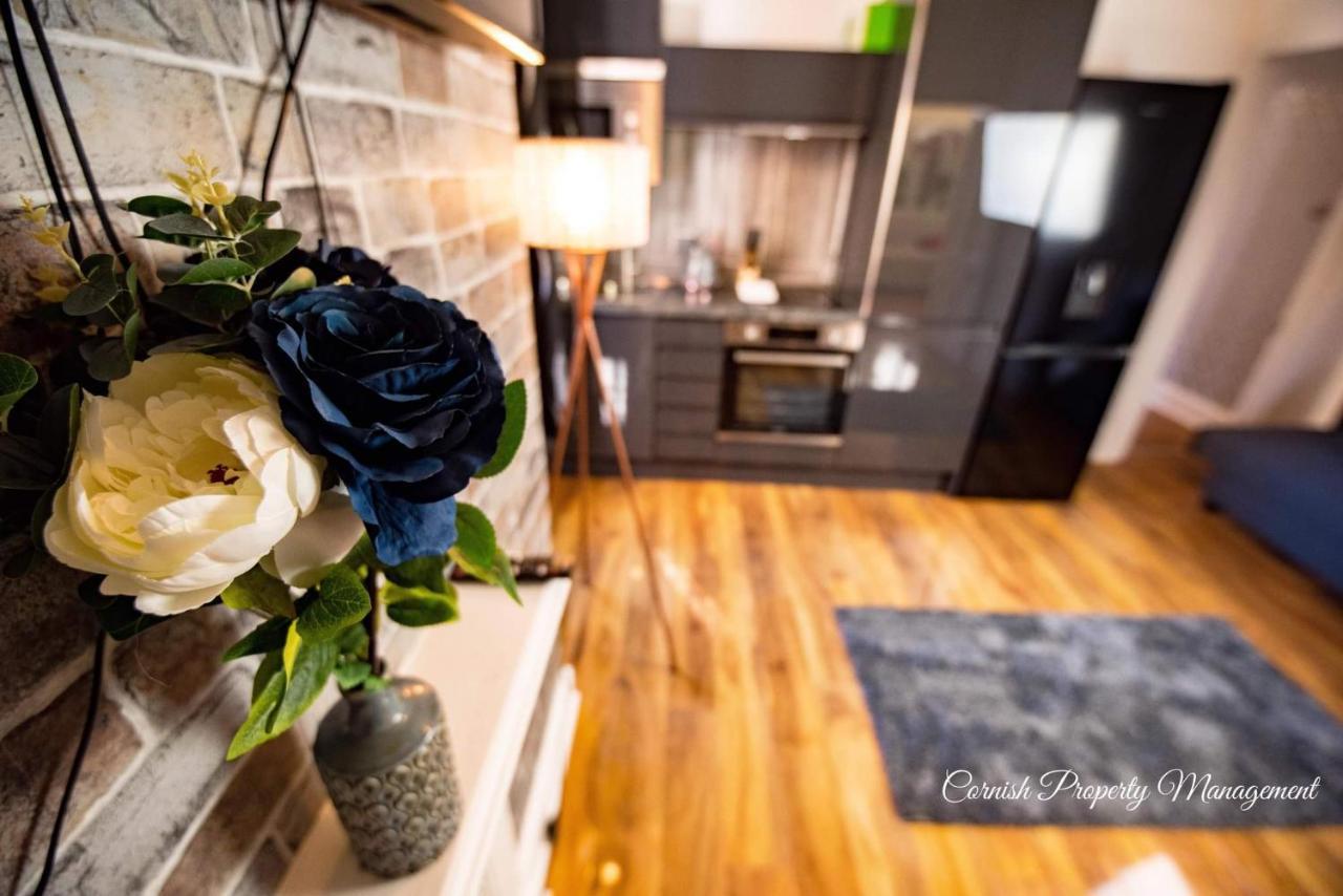 River Street Apartments Труро Екстериор снимка